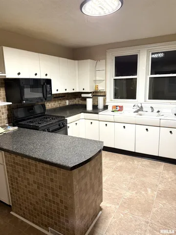 $56,185 | 307 East South Street, Astoria, IL 61501