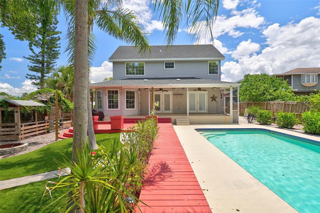 703 Riverside Drive Tarpon Springs, FL 34689 - Photo 2 of 47