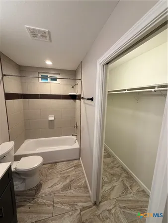 $1,400 | 1537 Post Road, Unit 101, San Marcos, TX 78666