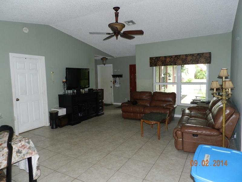5845 Westfall Road Lake Worth, FL 33463 - Photo 2 of 16 DSCN7970