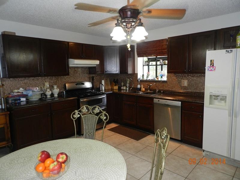 5845 Westfall Road Lake Worth, FL 33463 - Photo 3 of 16 DSCN7971