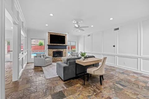 $499,999 | 9214 South Pass Lane, Houston, TX 77064