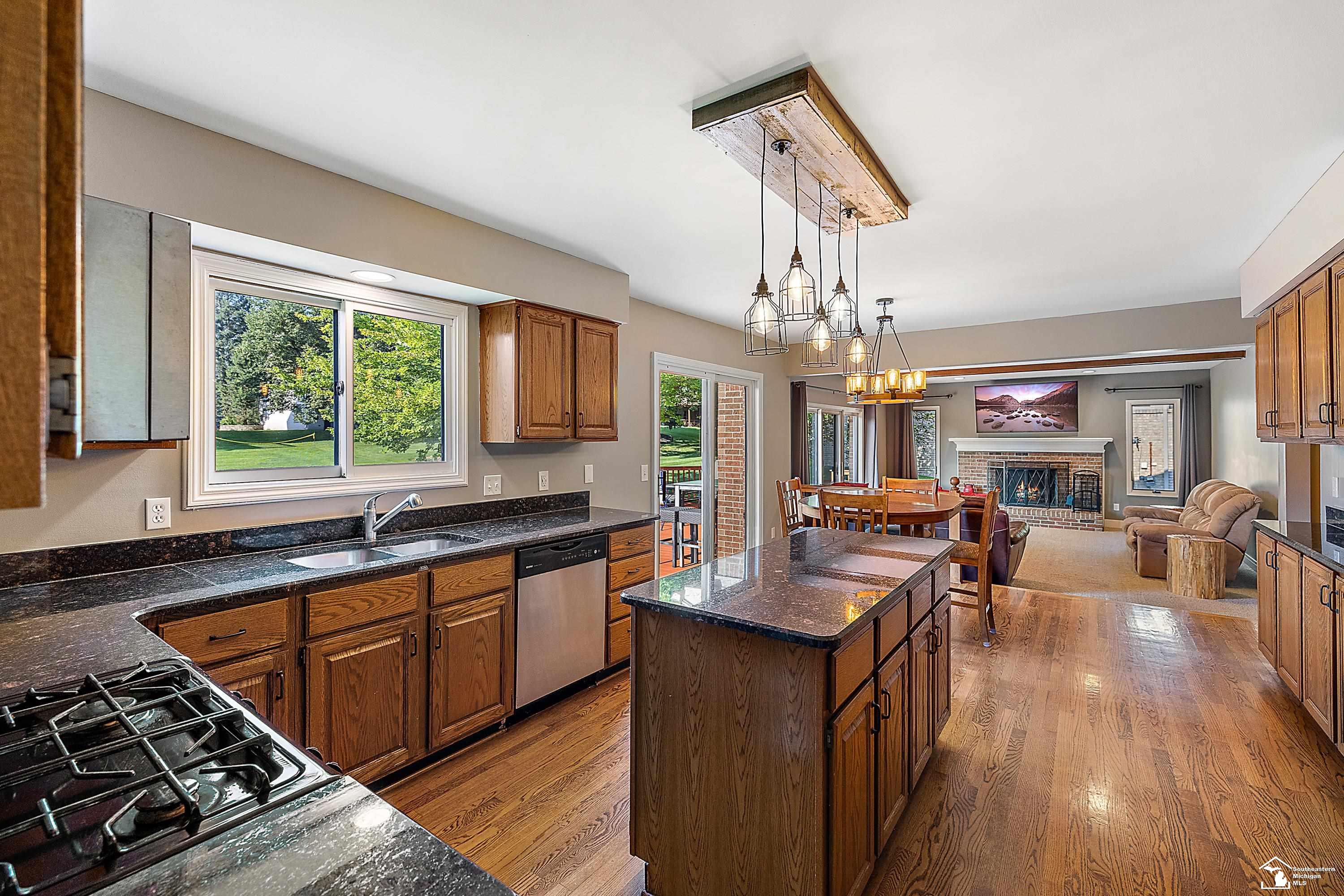 2155 Reagan Drive Rochester Hills, MI 48309 - Photo 14 of 58