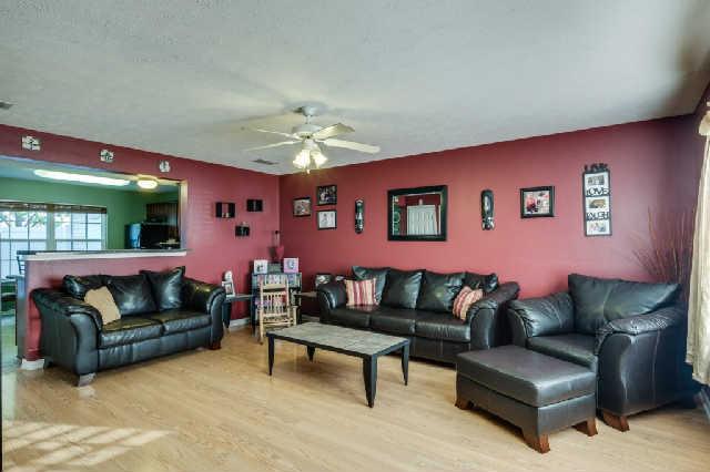 Very Spacious Living room with newly installed laminate floors 