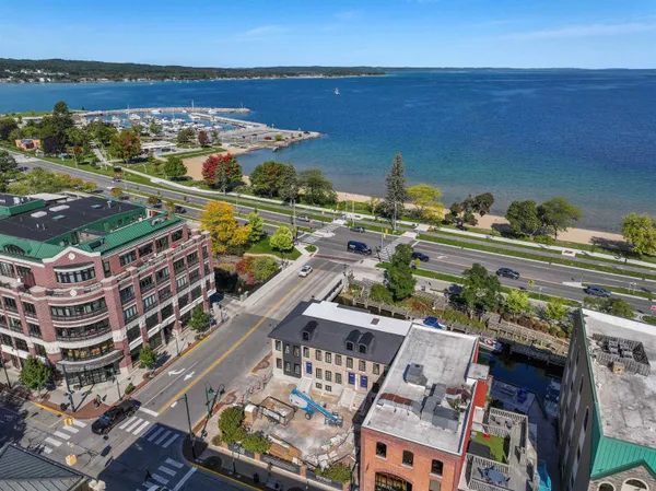 $2,950,000 | 100 North Park Street, Unit A, Traverse City, MI 49686