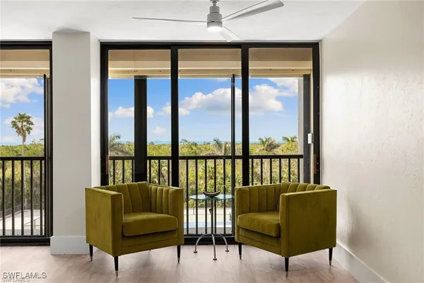 $7,000 | 5601 Turtle Bay Drive, Unit 302, Naples, FL 34108