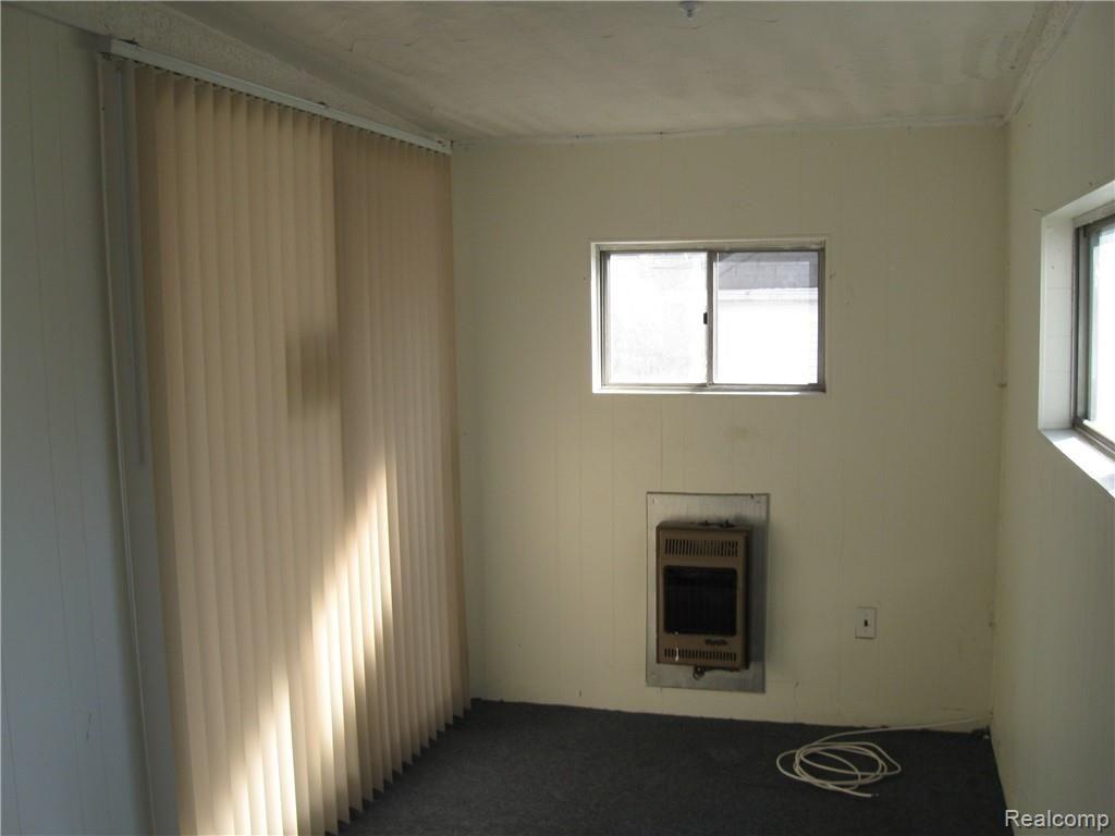124 Walnut Street River Rouge, MI 48218 - Photo 17 of 34 056.JPG