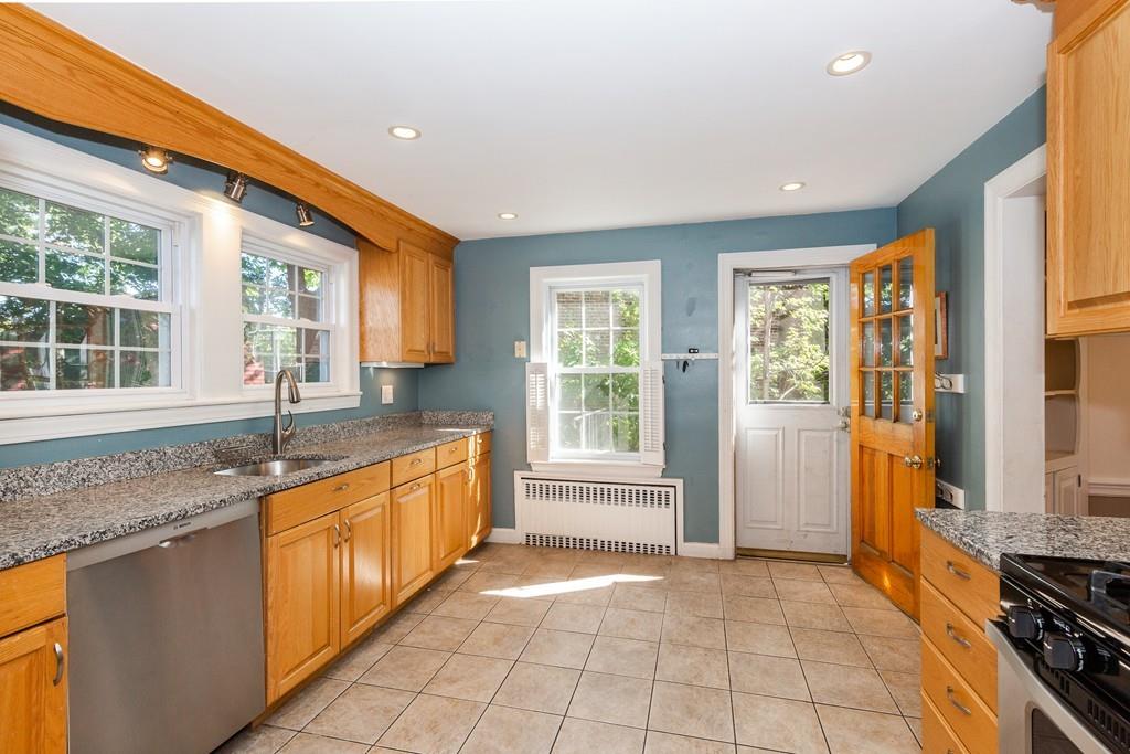 331 Appleton Street Arlington, MA 02476 - Photo 13 of 28 Gallery Image 13