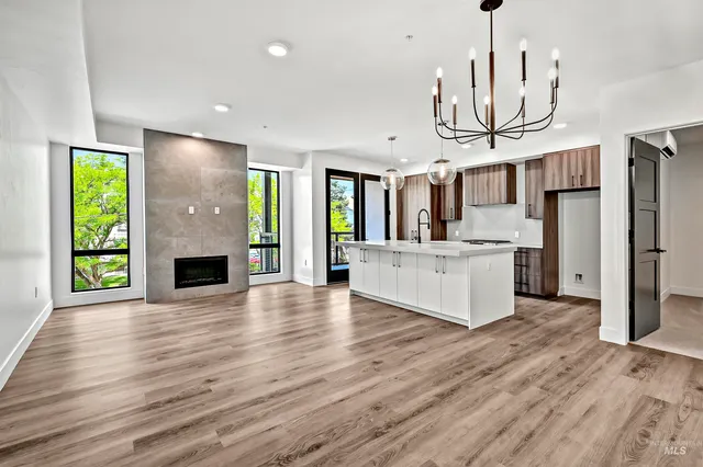 $549,900 | 1620 West Bannock Street, Unit 403, Boise, ID 83702