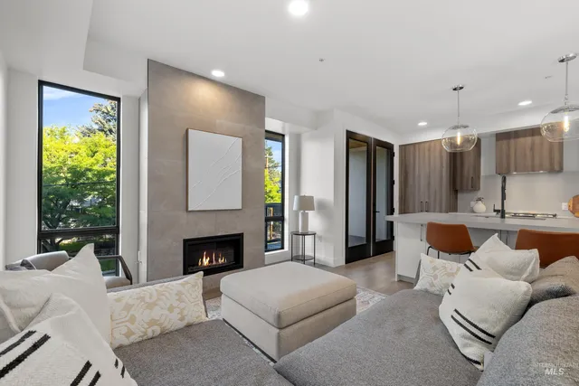 $549,900 | 1620 West Bannock Street, Unit 403, Boise, ID 83702