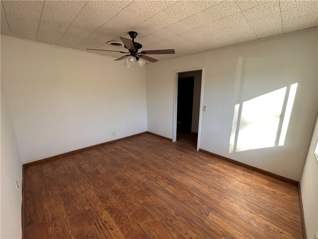 516 Stinson Street Freer, TX 78357 - Photo 17 of 34