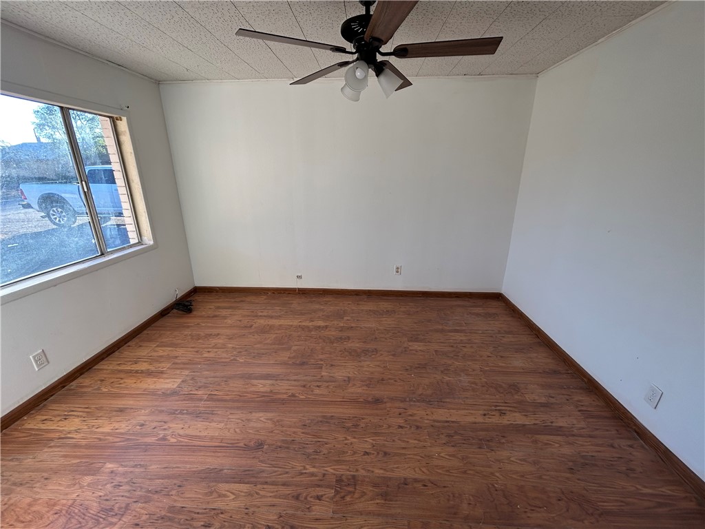 516 Stinson Street Freer, TX 78357 - Photo 18 of 34