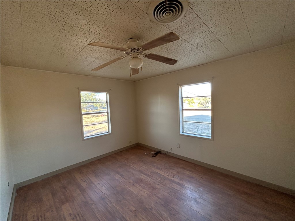 516 Stinson Street Freer, TX 78357 - Photo 19 of 34