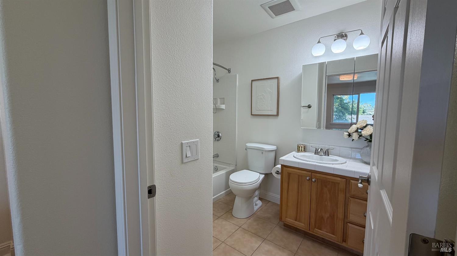 225 Burt Street, Unit 17 Santa Rosa, CA 95404 - Photo 11 of 28 Gallery Image 11