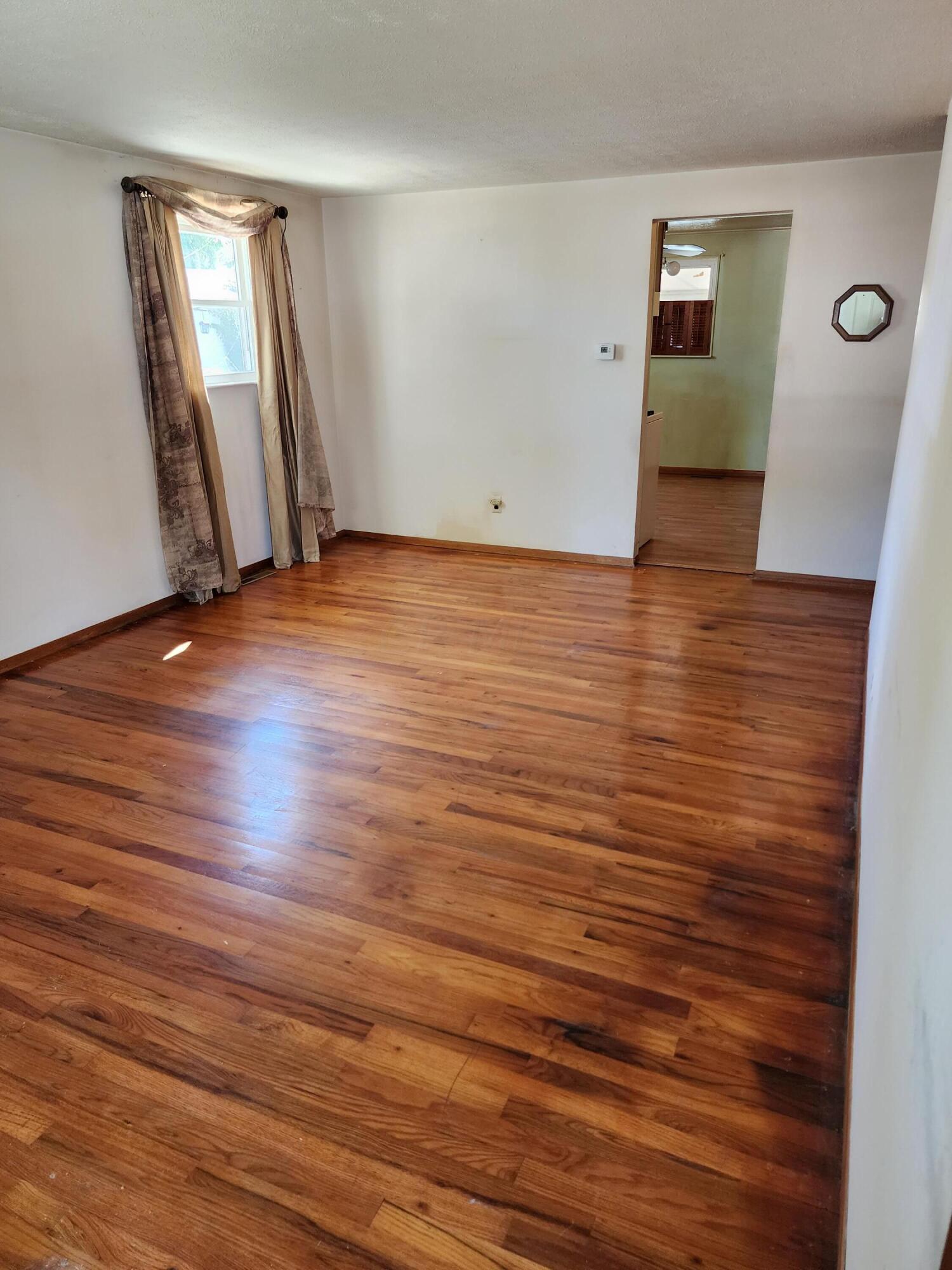 3977 Lynward Road Columbus, OH 43228 - Photo 17 of 50 20220923_125701