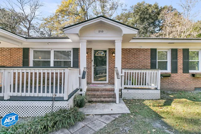 $399,995 | 1510 County Rd S-18-240, Summerville, SC 29485