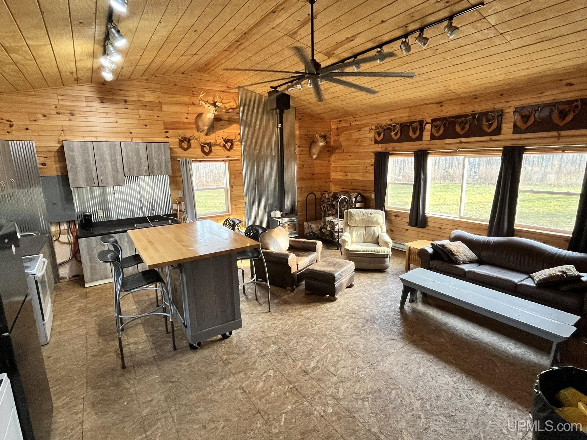 1505 Quarry Road Gulliver, MI 49840 - Photo 7 of 52 Gallery Image 7