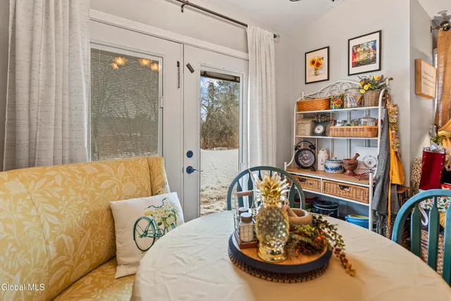 $320,000 | 15 Stirrup Drive, East Greenbush, NY 12061