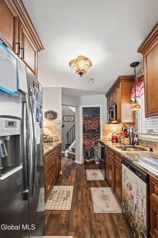 $320,000 | 15 Stirrup Drive, East Greenbush, NY 12061