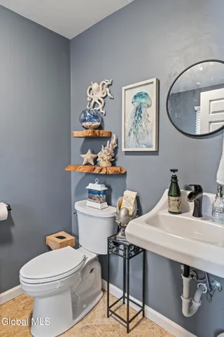 $320,000 | 15 Stirrup Drive, East Greenbush, NY 12061