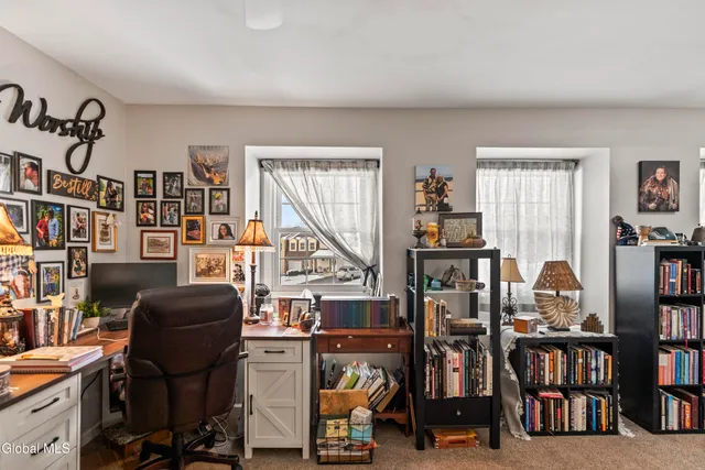 $320,000 | 15 Stirrup Drive, East Greenbush, NY 12061