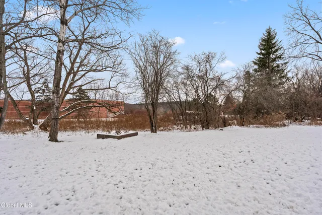 $320,000 | 15 Stirrup Drive, East Greenbush, NY 12061