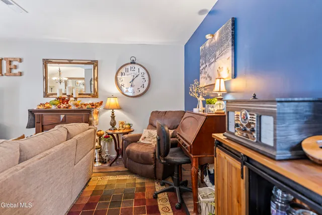 $320,000 | 15 Stirrup Drive, East Greenbush, NY 12061