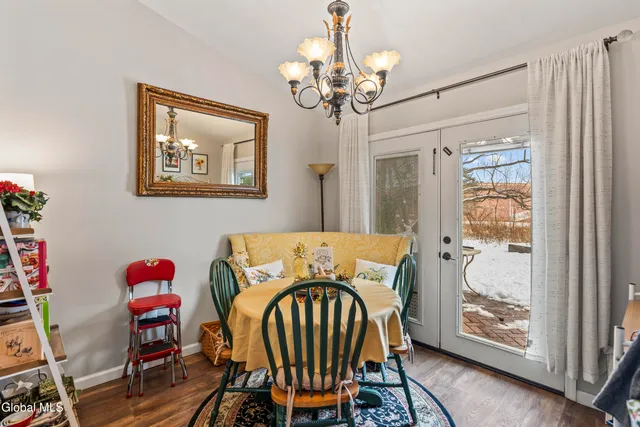 $320,000 | 15 Stirrup Drive, East Greenbush, NY 12061