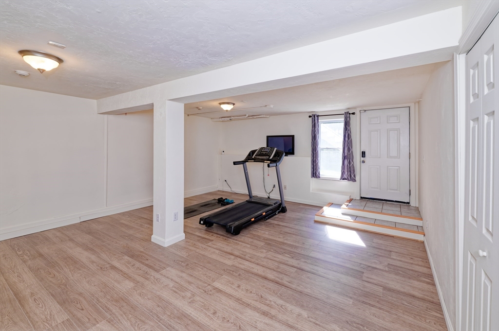 6 Chamberlain Road Uxbridge, MA 01569 - Photo 30 of 38