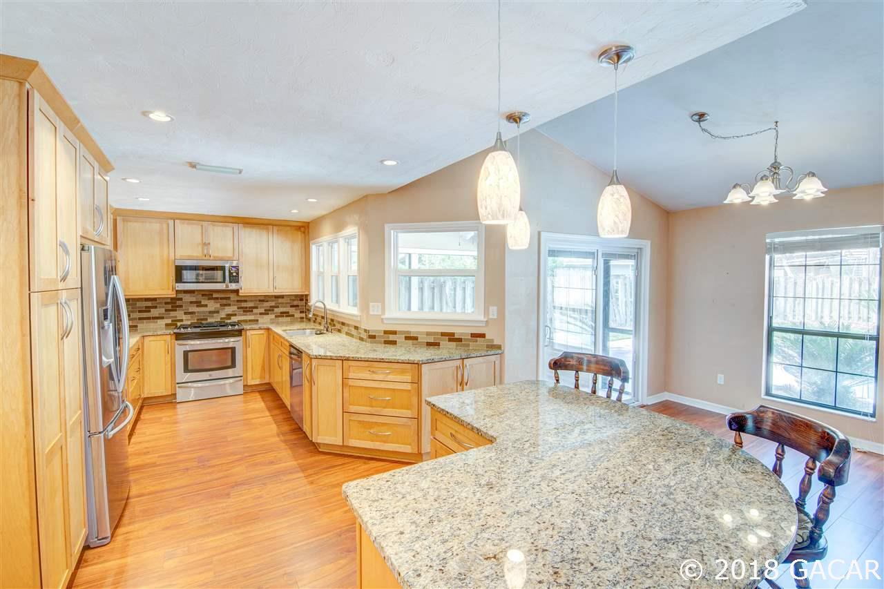910 Southwest 79 Terrace Gainesville, FL 32607 - Photo 14 of 28 Gallery Image 14