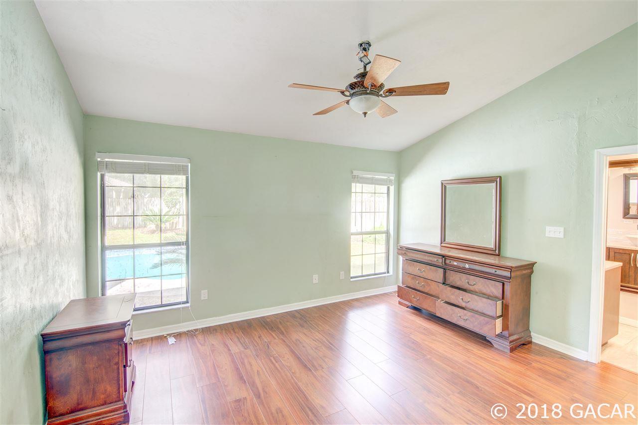 910 Southwest 79 Terrace Gainesville, FL 32607 - Photo 18 of 28 Gallery Image 18