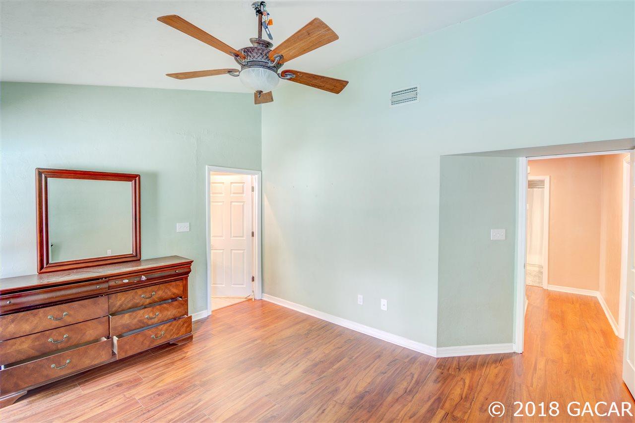910 Southwest 79 Terrace Gainesville, FL 32607 - Photo 19 of 28 Gallery Image 19