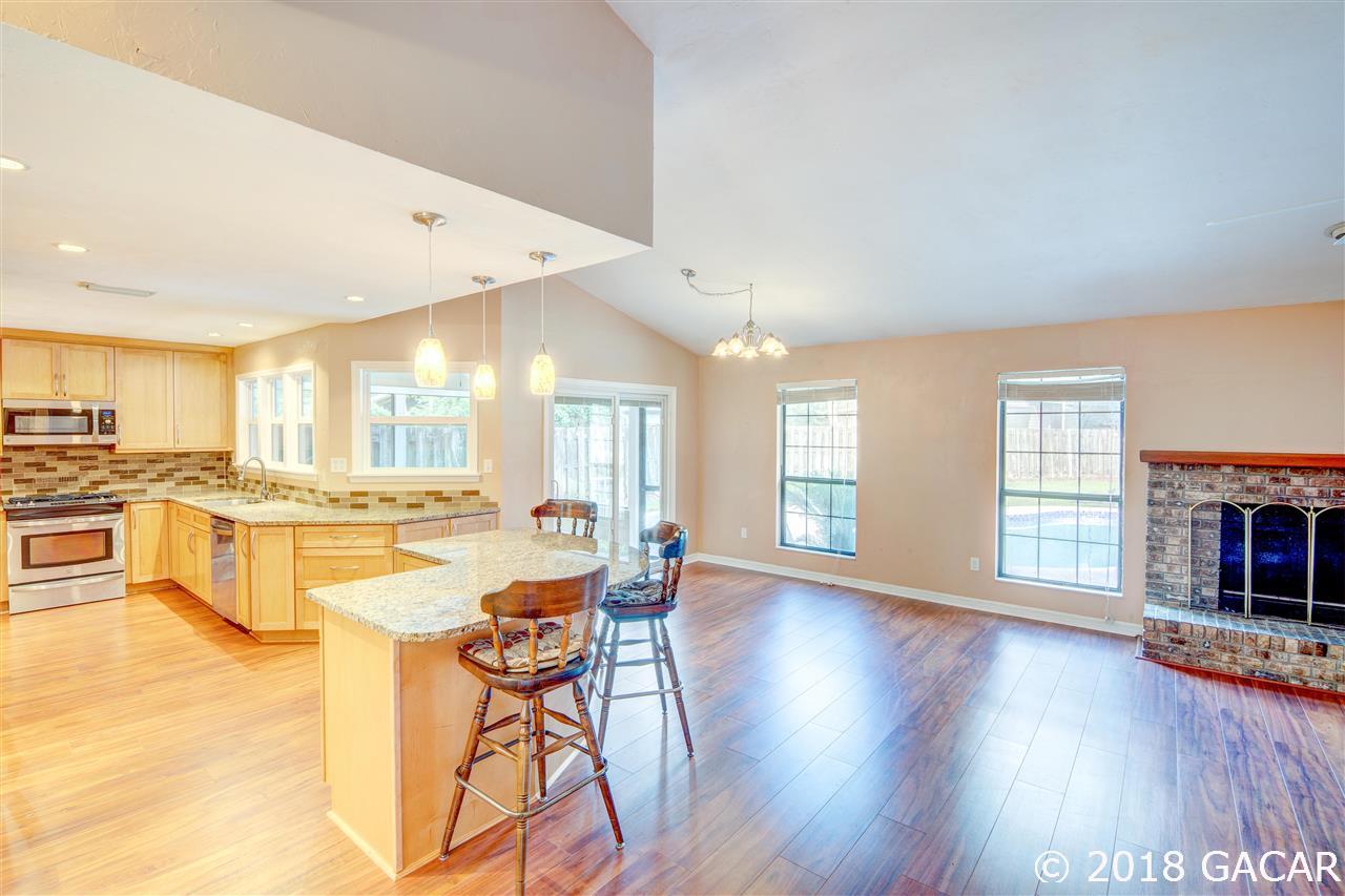 910 Southwest 79 Terrace Gainesville, FL 32607 - Photo 7 of 28 Gallery Image 7