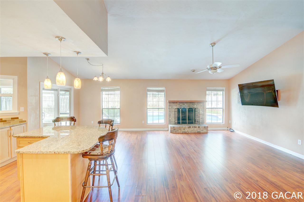 910 Southwest 79 Terrace Gainesville, FL 32607 - Photo 8 of 28 Gallery Image 8
