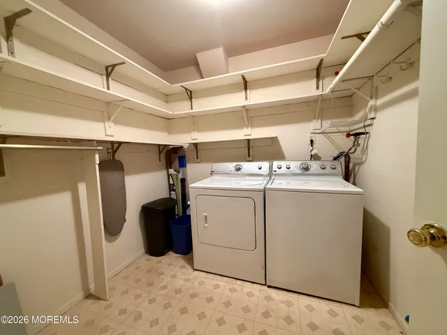 $2,000 | 111 Amberly Drive, Unit H, Manalapan, NJ 07726