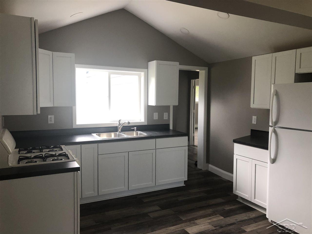 2051 Cass Avenue Road Bay City, MI 48708 - Photo 17 of 48 50042692-18.JPG