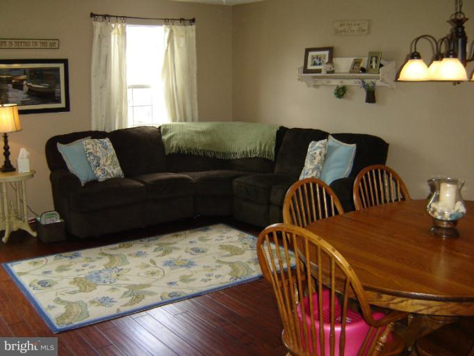 326 Rambling Ridge Court Pasadena, MD 21122 - Photo 11 of 29 Interior (General)