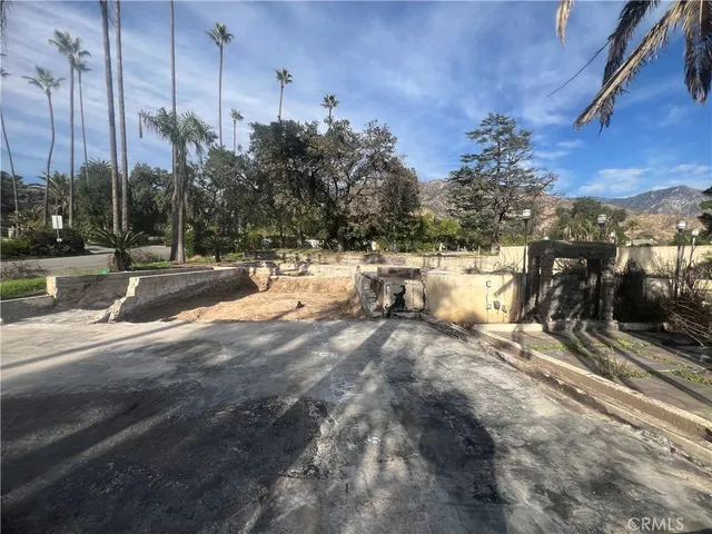 a view of a basketball court