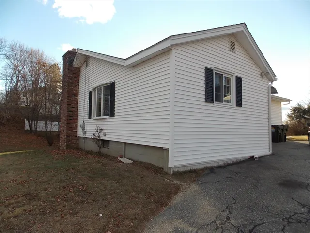 $343,000 | 78 2nd Island Road, Webster, MA 01570