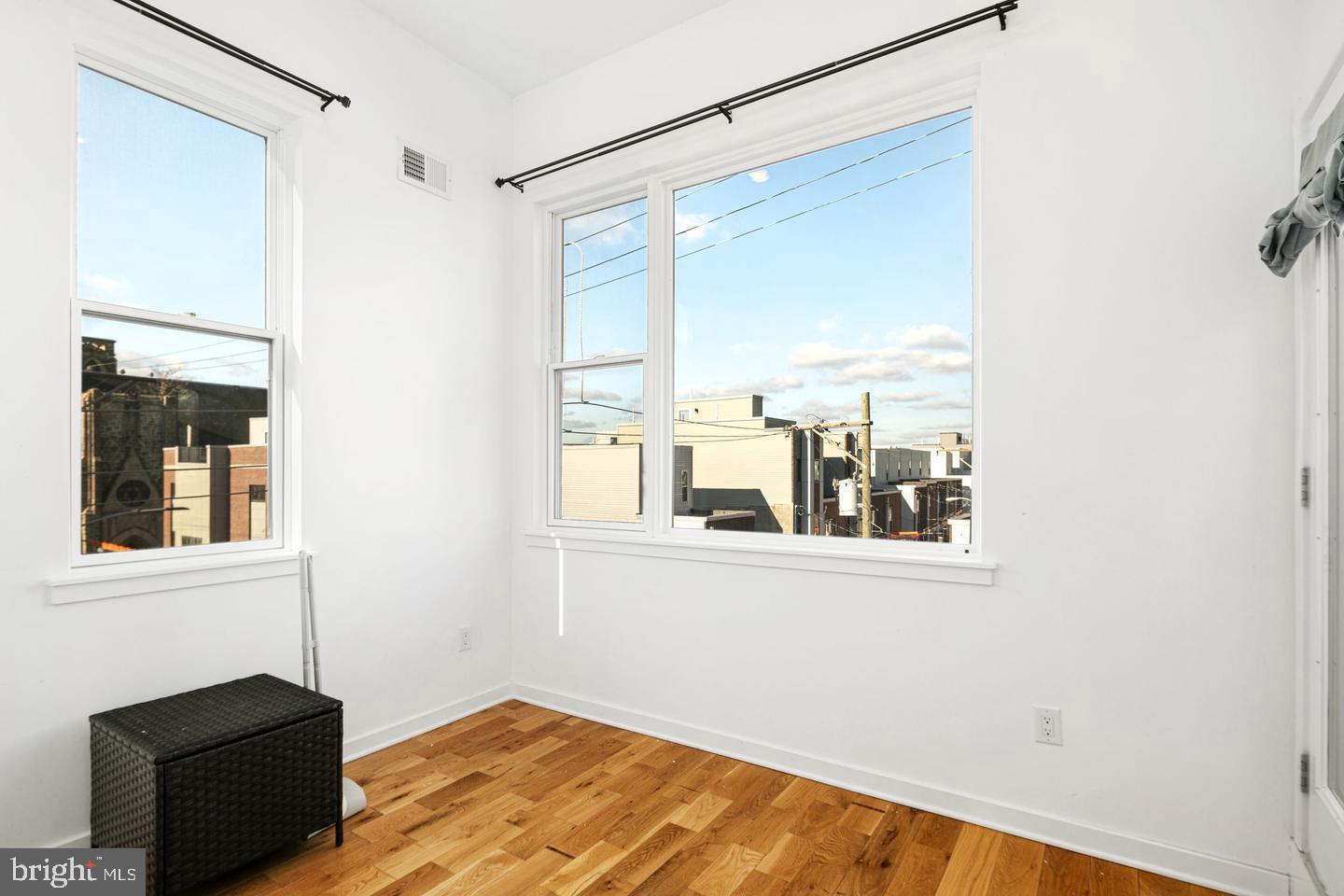 2722 Master Street Philadelphia, PA 19121 - Photo 5 of 23 Gallery Image 5