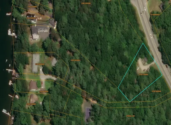 $325,000 | 1042 Roosevelt Trail, Windham, ME 04062