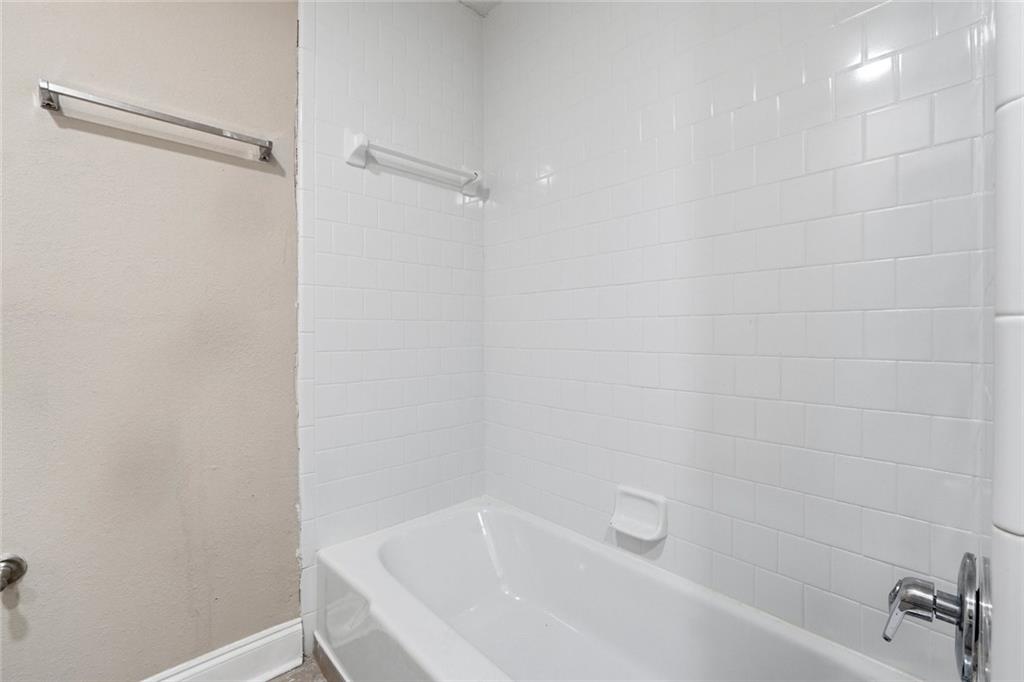 3301 Henderson Mill Road, Unit R1 Atlanta, GA 30341 - Photo 14 of 20