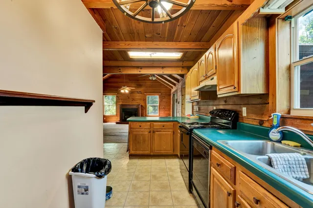 $374,999 | 252 River Run Road, Calhoun, TN 37309