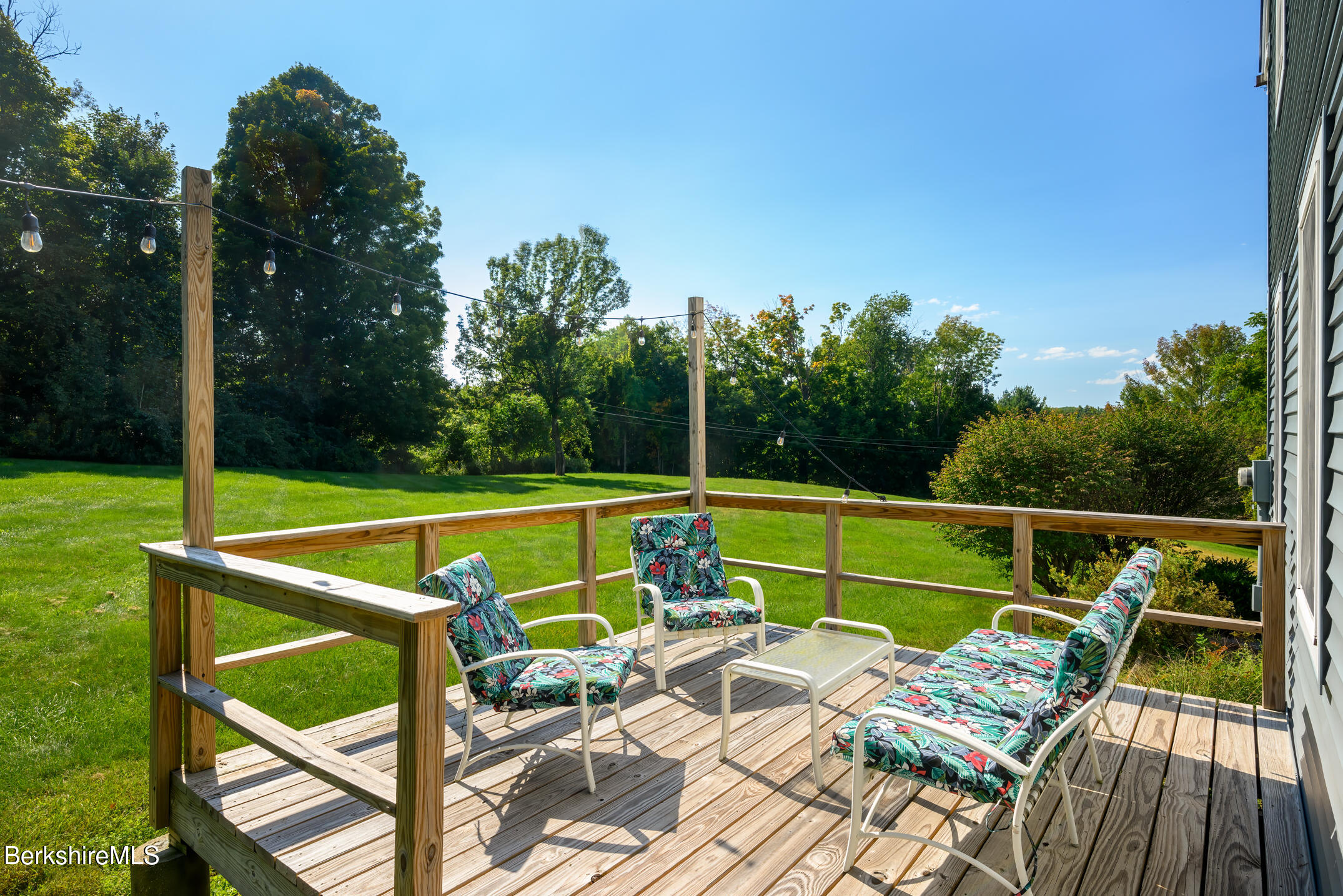 69 County Road Pownal, VT 05261 - Photo 10 of 33 a view of sitting space with furniture
