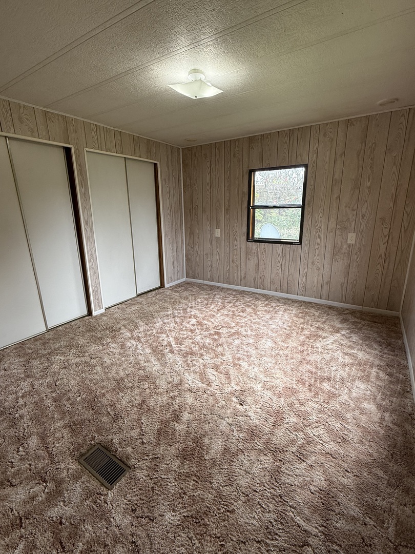 608 Tanglewood Road Matteson, IL 60443 - Photo 10 of 28 a view of empty room