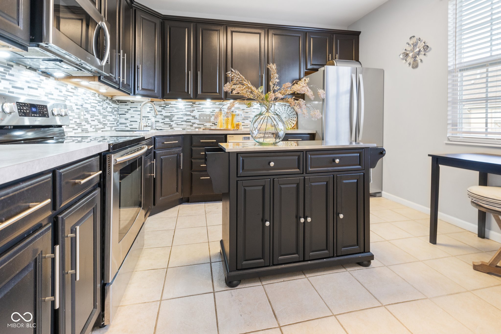 10190 Winslow Way Fishers, IN 46037 - Photo 8 of 36