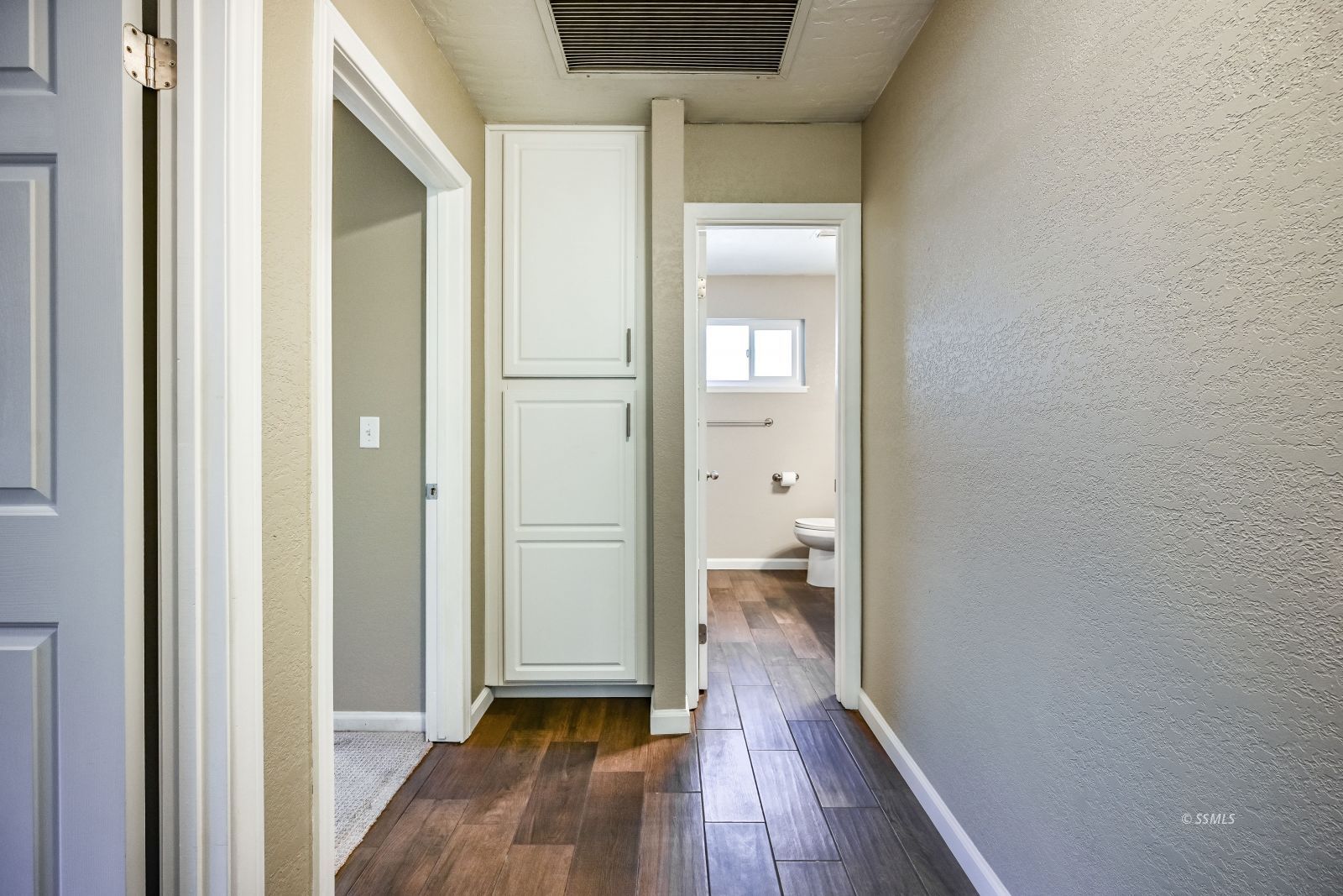 229 South Broadway Street Ridgecrest, CA 93555 - Photo 27 of 40