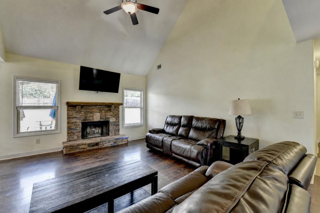82 Lake Point Court Jefferson, GA 30549 - Photo 7 of 57