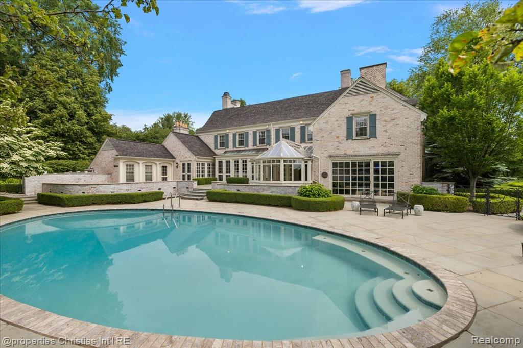 237 Lake Shore Road Grosse Pointe Farms, MI 48236 - Photo 9 of 98 Gallery Image 9