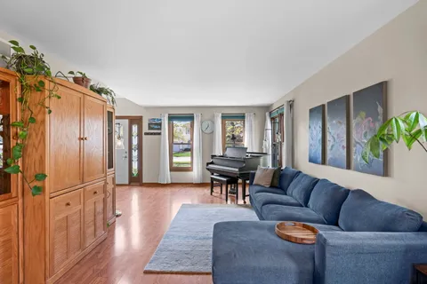 $450,000 | 1266 Sagebrush Trail, Cary, IL 60013